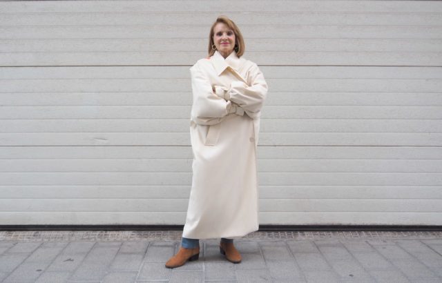Rizalina Álvarez Coat Ecru - LR3