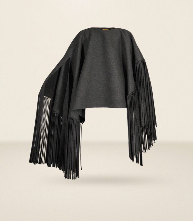 Dark Gray Cape - LR3